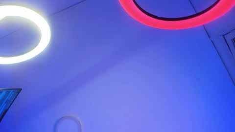 Snapshot of emiilycollins1 chatting on October 22, 9:58 pm online show from October 22, 9:58 pm