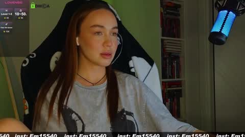 Emili online show from December 5, 2:22 pm