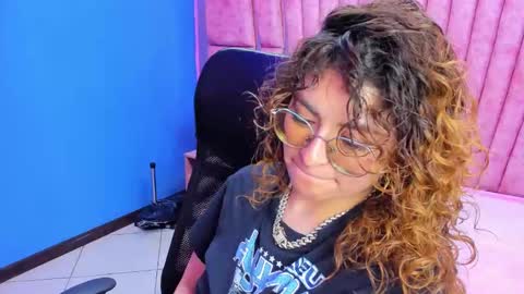 Emy  online show from November 9, 5:33 pm