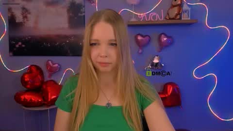 Snapshot of emilia_dark__ chatting on February 15, 8:35 am emilia_dark__ online show from February 15, 8:35 am