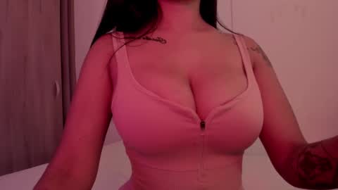 Emilia Big Boobs online show from January 6, 4:34 pm