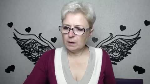 EmiliaGree online show from September 16, 5:58 pm