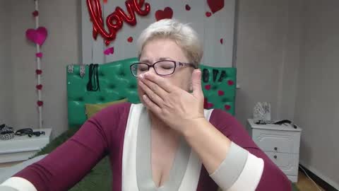 EmiliaGree online show from September 27, 5:40 pm