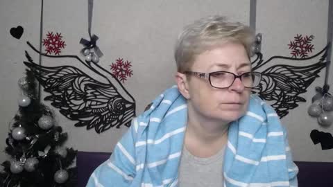 EmiliaGree online show from January 7, 6:32 pm