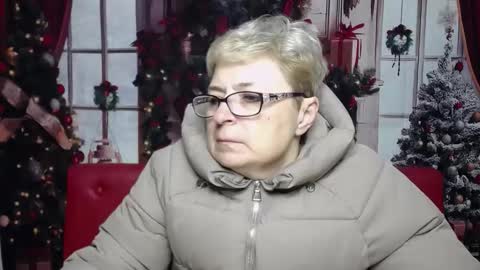 EmiliaGree online show from January 17, 6:33 pm