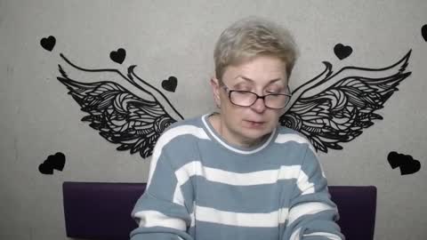 EmiliaGree online show from March 25, 6:25 pm