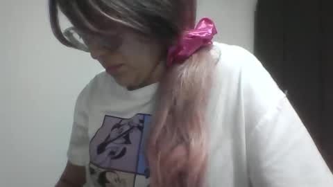 emiliahoney online show from February 5, 4:33 pm