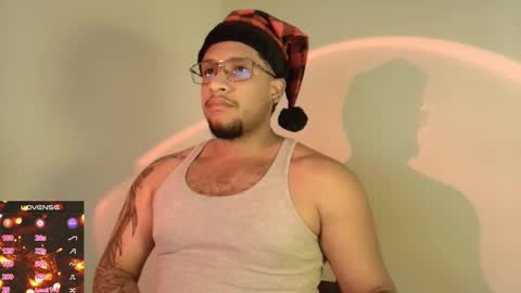 Snapshot of emiliano_noir chatting on December 20, 3:02 am EMILIANO NOIR online show from December 20, 3:02 am