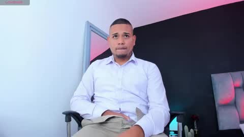 emilianoclarke online show from September 16, 12:44 am