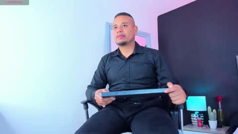 emilianoclarke online show from September 17, 12:12 am