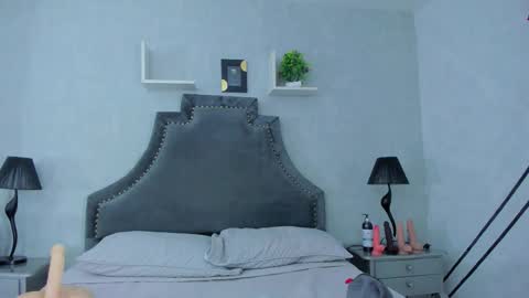 EmiliaRose online show from September 12, 10:54 pm