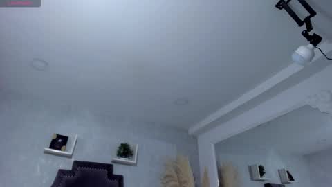 EmiliaRose online show from March 9, 9:30 pm