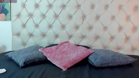 emilieandblake online show from May 26, 9:27 am