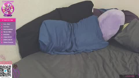 emilie foxx online show from December 3, 3:09 am