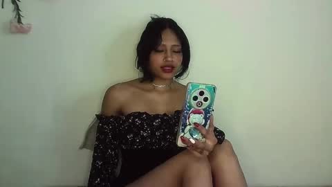 Snapshot of emiliejoy chatting on May 21, 6:42 am emiliejoy online show from May 21, 6:42 am