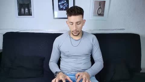 Snapshot of emiliocum_24 chatting on June 24, 5:50 am EMILIOCUM online show from June 24, 5:50 am