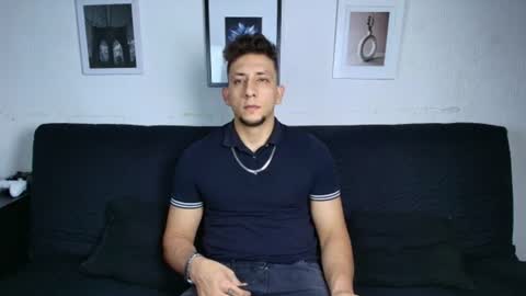 Snapshot of emiliocum_24 chatting on July 25, 7:39 am EMILIOCUM online show from July 25, 7:39 am