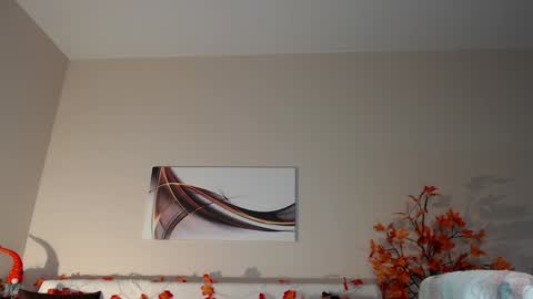 Snapshot of emilly_angel chatting on December 6, 8:07 pm Emily online show from December 6, 8:07 pm