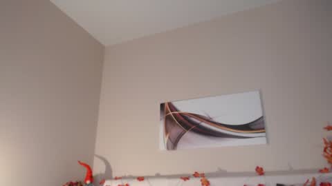 Snapshot of emilly_angel chatting on January 1, 10:56 pm Emily online show from January 1, 10:56 pm