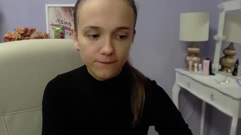 Snapshot of emilly_lust99 chatting on September 17, 6:37 am Emilly online show from September 17, 6:37 am