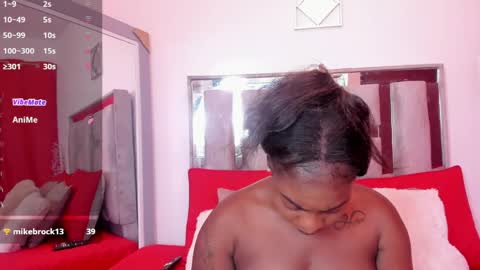 Emilly Roa online show from April 7, 8:31 pm