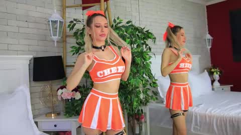 Snapshot of emillybronte chatting on October 2, 7:43 pm EMMA online show from October 2, 7:43 pm