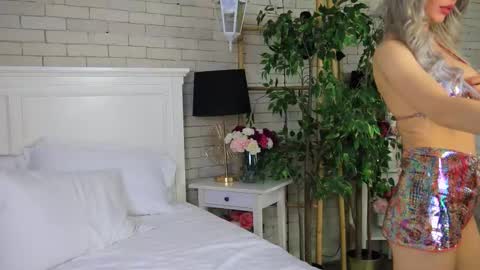 Snapshot of emillybronte chatting on October 5, 7:34 pm EMMA online show from October 5, 7:34 pm