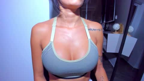 emilly online show from February 15, 9:41 am