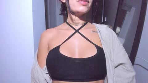 emilly online show from March 23, 8:07 am