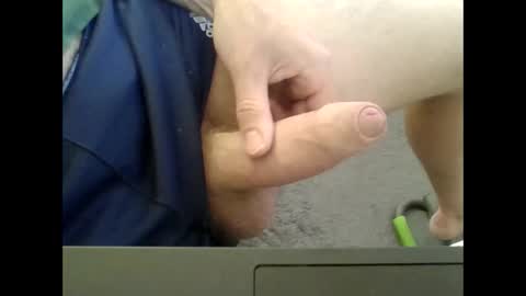 Snapshot of emilmirror chatting on May 22, 3:57 am emilmirror online show from May 22, 3:57 am