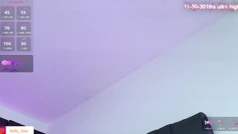 Snapshot of emily___fox chatting on December 26, 2:27 pm Emily online show from December 26, 2:27 pm