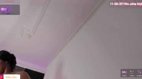 Snapshot of emily___fox chatting on January 7, 2:51 pm Emily online show from January 7, 2:51 pm