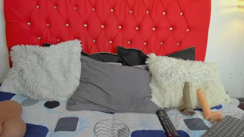 Emily online show from April 7, 12:49 pm