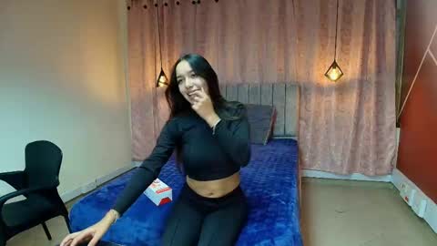  E M I L Y  online show from October 19, 1:06 am