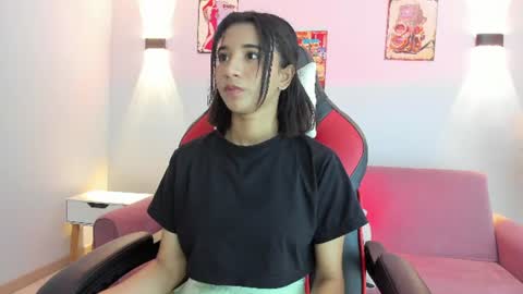 Snapshot of emily_bruss chatting on June 29, 2:50 pm emily_bruss online show from June 29, 2:50 pm