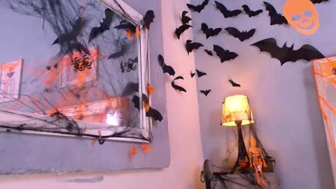 emily_castillo1_ online show from October 29, 4:37 am