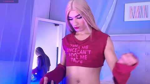 emily_castillo1_ online show from January 15, 5:34 am