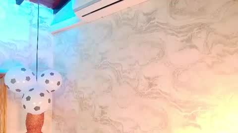 Snapshot of emily_dempsey chatting on June 18, 7:18 pm emily_dempsey online show from June 18, 7:18 pm