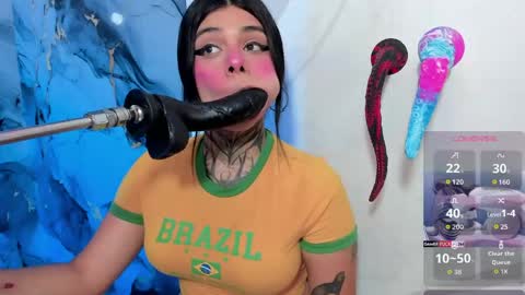 emily_evol online show from May 19, 11:49 am