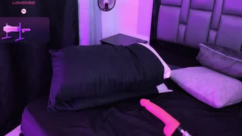 Emi  online show from April 17, 3:59 pm