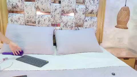 emily_greco online show from July 8, 11:37 am