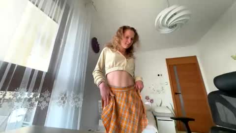 Emily  online show from October 14, 10:38 am
