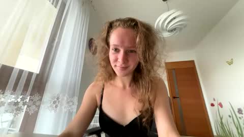 Emily  online show from October 16, 9:21 am