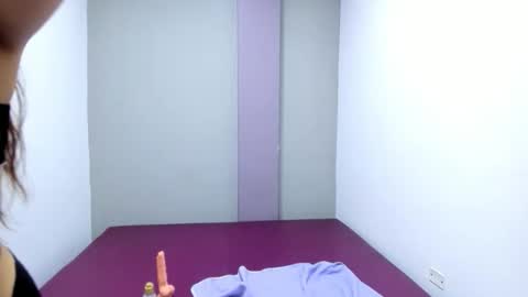 emily_latin_sexy online show from April 9, 1:27 pm
