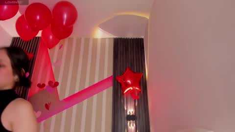 Snapshot of emily_layton chatting on February 17, 4:04 pm Emily online show from February 17, 4:04 pm