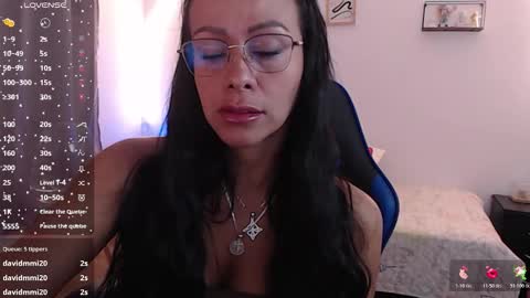 Snapshot of emily_leroy571240 chatting on November 4, 12:15 pm emily leroy. online show from November 4, 12:15 pm