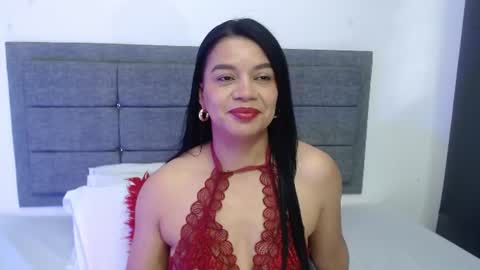 Snapshot of emily_milff chatting on June 26, 11:58 am emily_milff online show from June 26, 11:58 am
