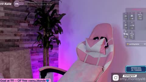 Snapshot of emily_montoya chatting on October 26, 10:04 pm Emily online show from October 26, 10:04 pm