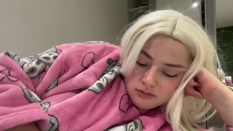 emily_morning_dew online show from January 16, 5:33 am