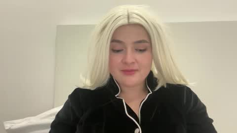 emily_morning_dew online show from February 12, 2:56 pm